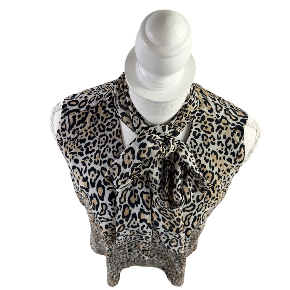 Chicos Leopard Print Sleeveless Tie neck Top Size 2 (12/14) - Picture 2 of 10